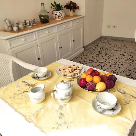 24 Maggio Frühstückspension Carloforte (Isola di San Pietro)