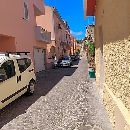 24 Maggio לינה וארוחת בוקר 4*