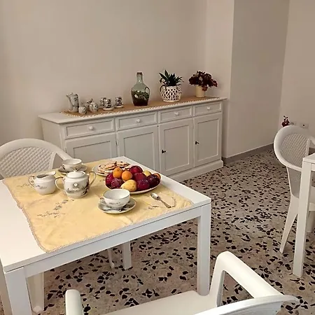 לינה וארוחת בוקר 24 Maggio קרלופורטה